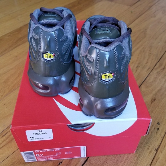 NIB Nike Air Max Plus (GS) 6Y/7.5 Women's - Picture 3 of 4